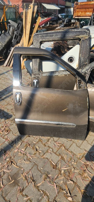 Fiat doblo geniş aile sağ ön kapı