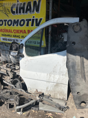Renault trafik sol ön kapı