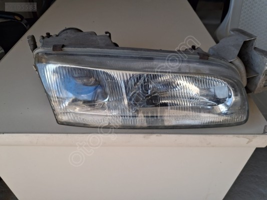 Mazda 626 Mercekli  Sağ  Far