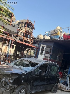 Citroen Berlingo sol ön kapı
