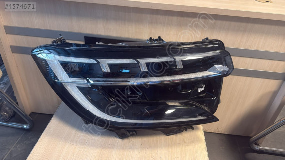 Renault Austral Sağ Far Orjinal Çıkma
