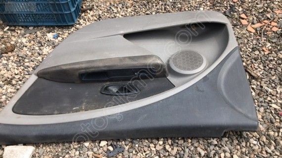 Renault fluence sağ ön kapı döşemesi
