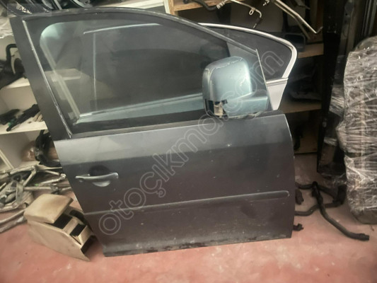 vw caddy 2007 sag ön kapı çıkma ORJİNAL - Volkswagen caddy Orijinal Çıkma Yedek Parça Ankara