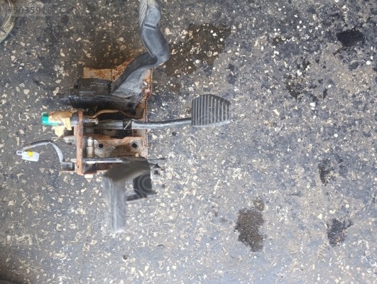 Peugeot 301 pedal grubu