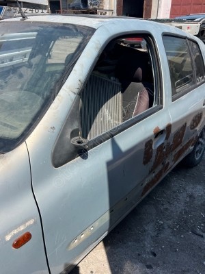 2003 2008 Renault clıo çıkma ön sol kapı