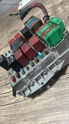 FİAT LİNEA 1,3 E,5 SİGORTA KUTUSU