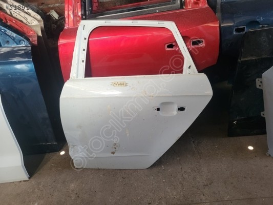 AUDI A3 ORJINAL ÇIKMA SOL ARKA KAPI EEE