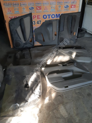 subaru karısık kapı döşemeleri