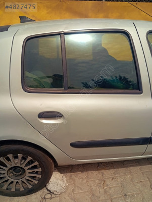 Renault Clio 2 sağ arka kapı