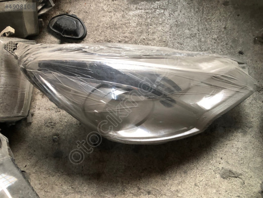 Citroen c4 sağ far