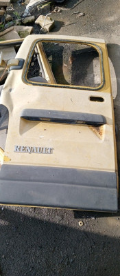 RENAULT MASTER SOL BAGAJ KAPAĞI KAPISI (İN)
