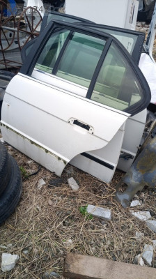 BMW e34 5.20 sol arka kapı