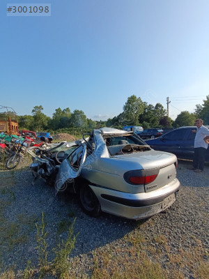 Megane 1 bagaj kapağı