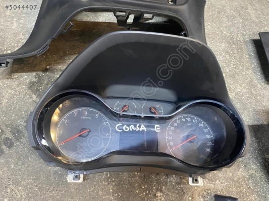 OPEL CORSA-E GÖSTERGE SAATİ