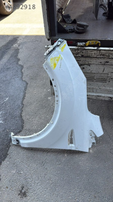 Ford Kuga sol ön çamurluk