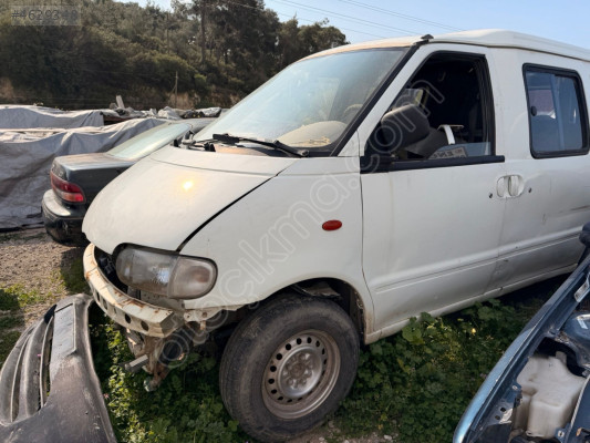 Nissan Valetta sağ ön far