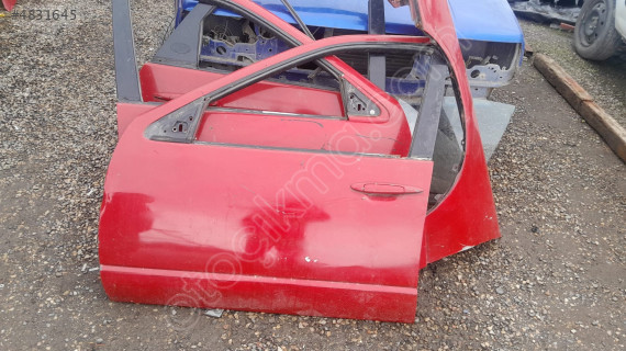 Nissan altima sol ön kapı