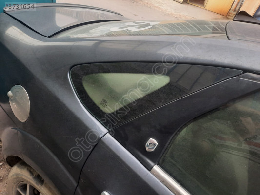 FORD FOCUS SAĞ ARKA KELEBEK CAMI