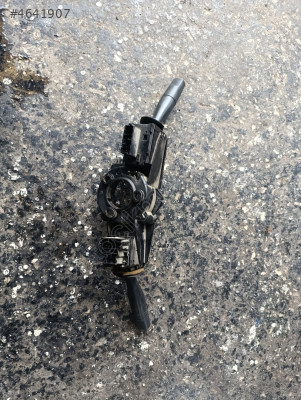 Peugeot 206 far sinyal kolu