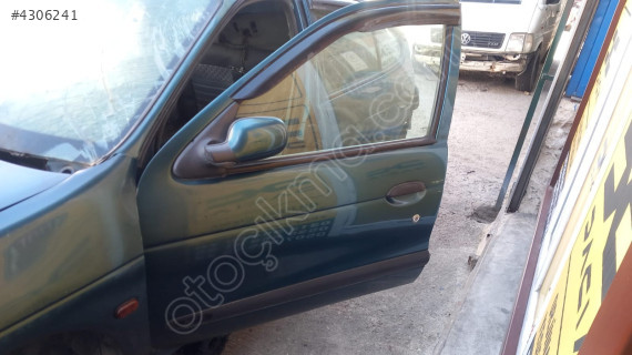 Renault megane 1 sol ön kapı