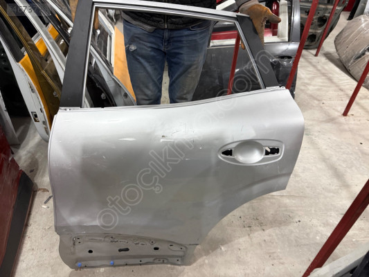 RENAULT KADJAR ÇIKMA ORİJİNAL SOL ARKA KAPI BD2