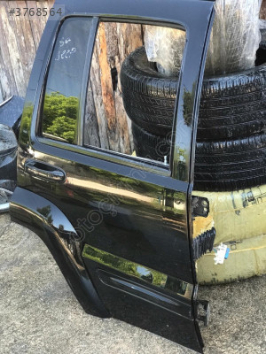 Jeep Cherokee Sağ Arka Kapı