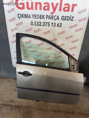 FORD FİESTA SAĞ ÖN KAPI