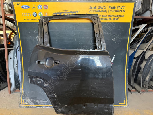 JEEP RENEGADE SAĞ ARKA KAPI ÇIKMA ORİJİNAL