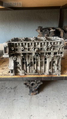 VOLVO S40 2.0 BOŞ BLOK