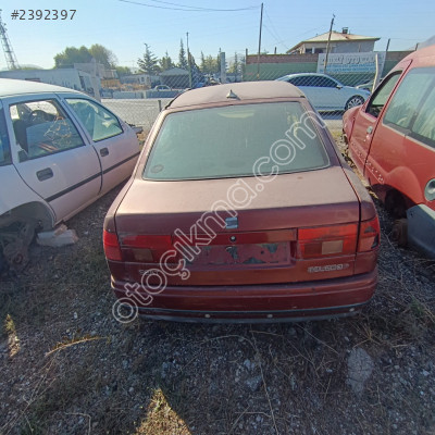 1994 model Toledo bagaj kapağı