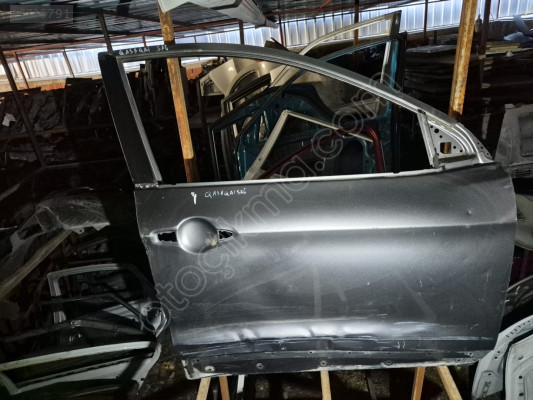 Nissan qashqai sağ ön kapı orijinal