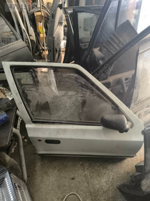 Skoda felicia sağ ön kapı