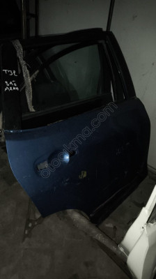 Nissan X-trail T32 Sağ Arka Kapı