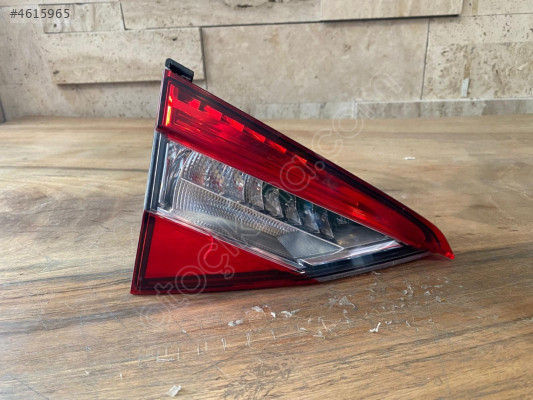 SKODA - SUBERB SAĞ İÇ STOP - 3V5945308B