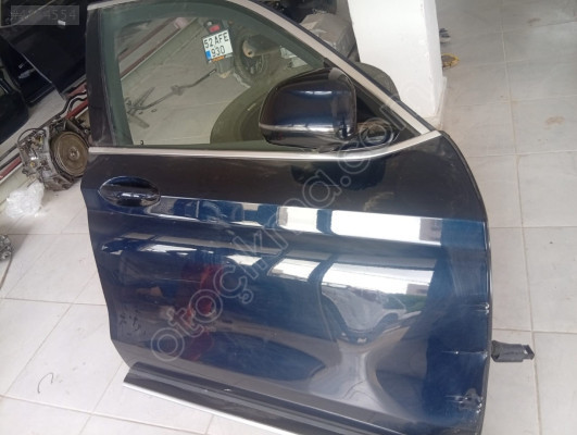BMW ix3 sağ ön kapı