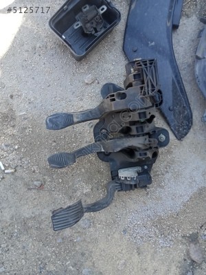 FİAT LİNEA 1.3 PEDALLAR ÇIKMA