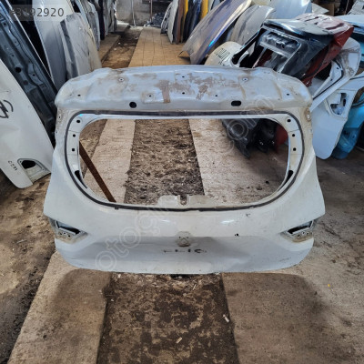 Clio 4 bagaj kapağı
