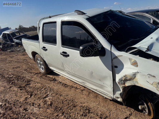 Isızu Dmax    Sağ  ön kapı