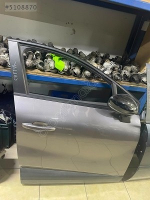 RENAULT CAPTUR SAĞ ÖN KAPI