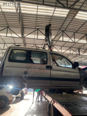 2004 PEUGEOT PARTNER 190 C SAĞ ÖN KAPI