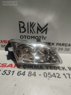 Almera sağ ön far