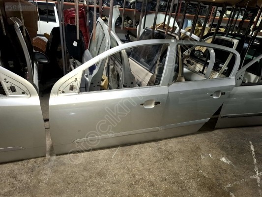 ÖZMEN OPEL ASTRA H ÇIKMA SOL ÖN ARKA KAPI