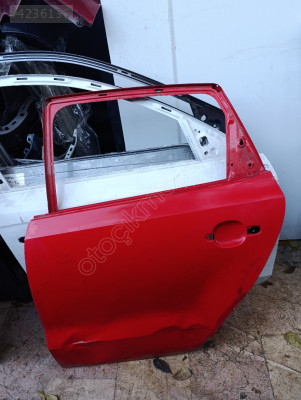 Volkswagen Polo sol arka kapı orjinal çıkma parça