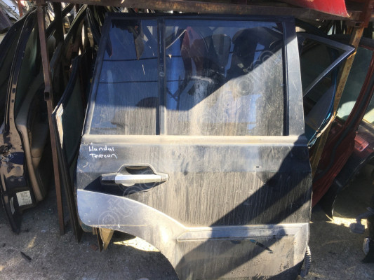 Hyundai Terracan Sağ Arka Kapı Döşemesi Kapı Menteşesi