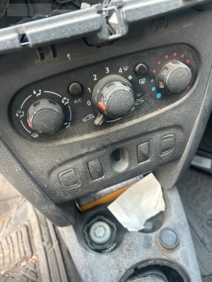 Renault Symbol klima düğmesi