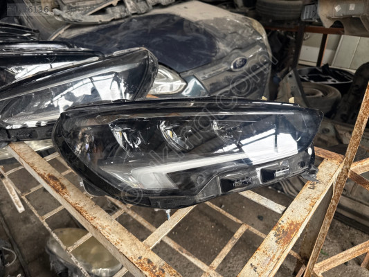 Opel Corsa sağ ön far