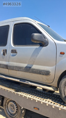 RENAULT KANGOO SAĞ ÖN KAPI ÇIKMA