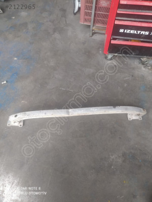 Renault Megane 2 arka tanpon demiri