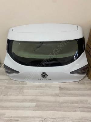 Clio 6 bagaj kapağı dolu