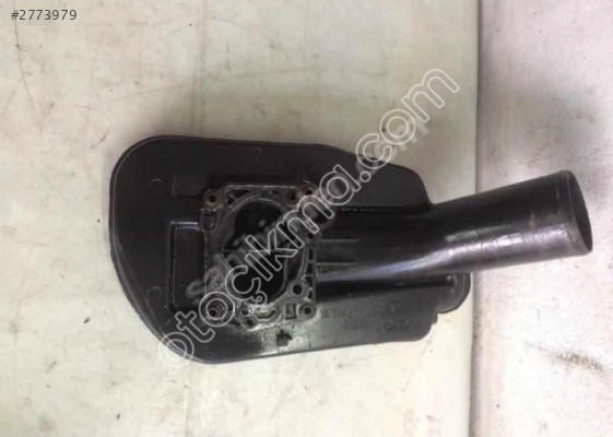 Renault 21 karbüratör üst plastiği